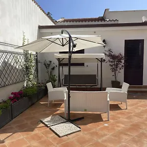  Appartamento Delle Magnolie Quite Place Next To The Sea Italia